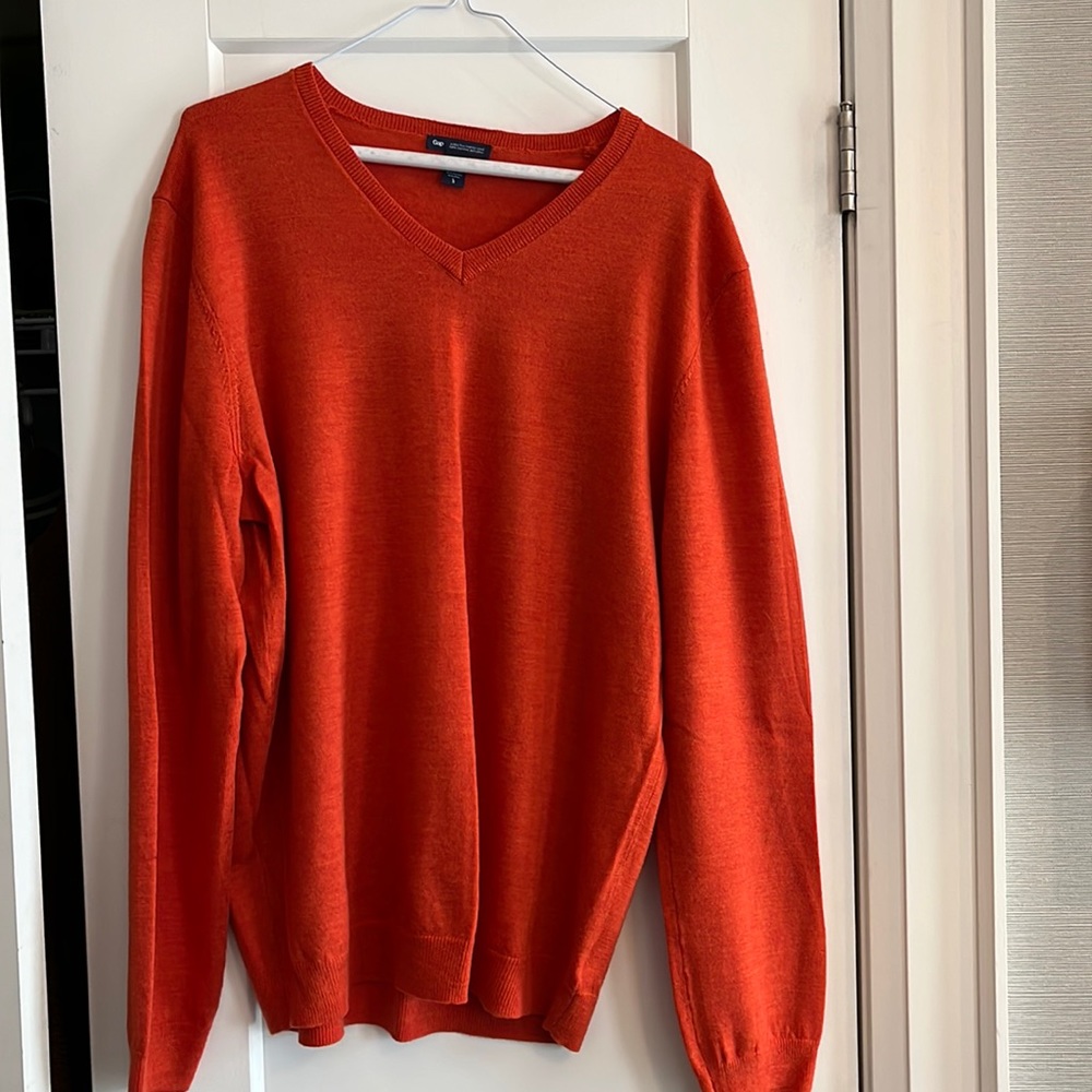 Wool v neck thin sweater